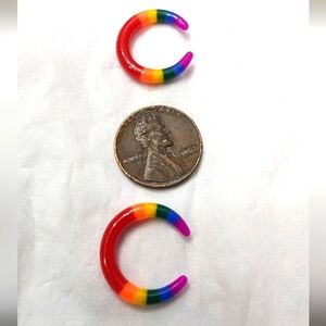 8g 1 pair of Rainbow gauged stretchers/pinchers Plastic Earrings
